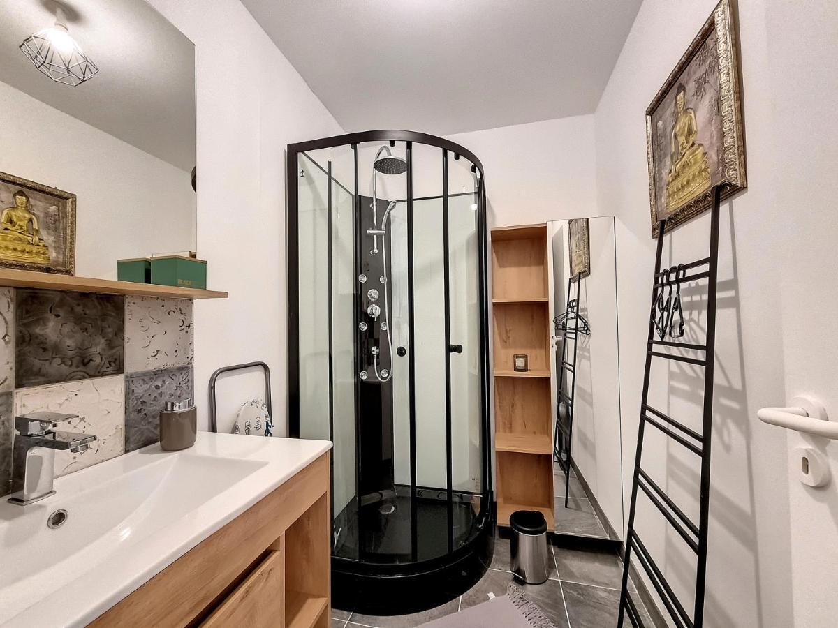Agathe Apartment รูออง ภายนอก รูปภาพ